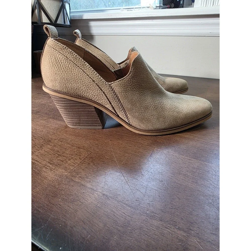 Lucky Brand Vennia Leather Low Ankle Booties Tan 10M Boots